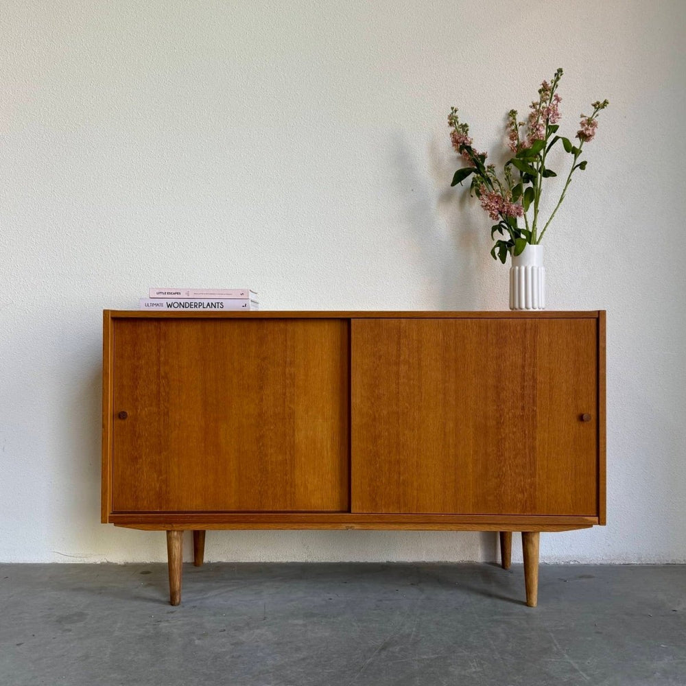 Vintage sideboard Domino eiken - LOUI.STORE