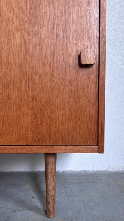 
                  
                    Vintage sideboard Domino eiken - LOUI.STORE
                  
                