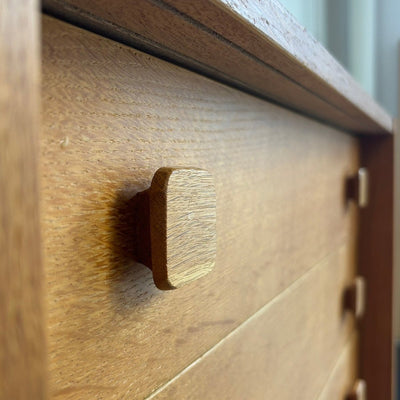 
                  
                    Vintage sideboard Domino eiken met lades - LOUI.STORE
                  
                