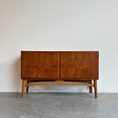 
                  
                    Vintage sideboard - dressoir teak eiken frame - LOUI.STORE
                  
                