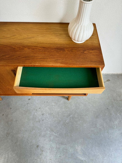 
                  
                    Vintage sideboard eiken - LOUI.STORE
                  
                