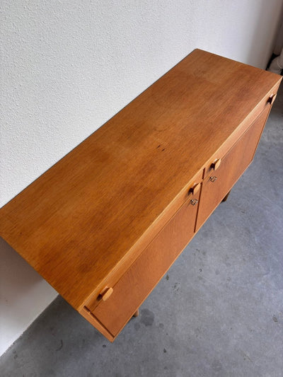 
                  
                    Vintage sideboard eiken Ulferts - LOUI.STORE
                  
                