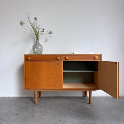 
                  
                    Vintage sideboard eiken Ulferts - LOUI.STORE
                  
                