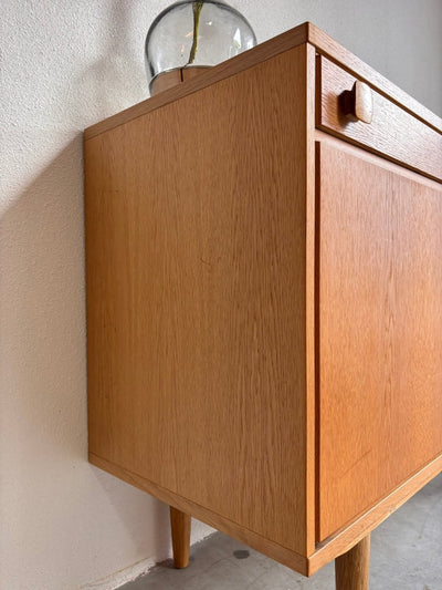 
                  
                    Vintage sideboard eiken Ulferts - LOUI.STORE
                  
                