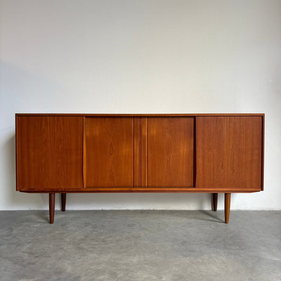 
                  
                    Vintage sideboard E.W. Bach teak - LOUI.STORE
                  
                