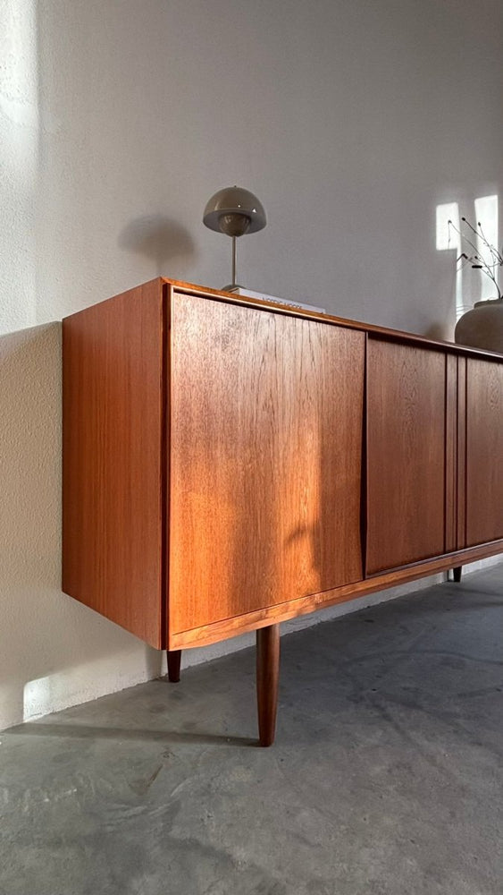 
                  
                    Vintage sideboard E.W. Bach teak - LOUI.STORE
                  
                