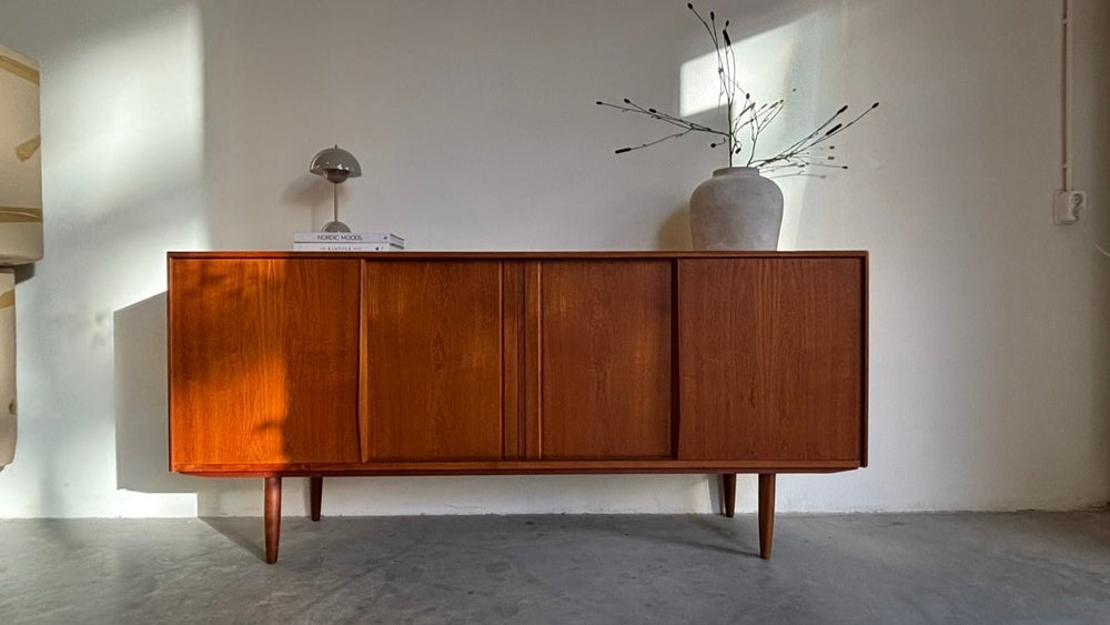 
                  
                    Vintage sideboard E.W. Bach teak - LOUI.STORE
                  
                