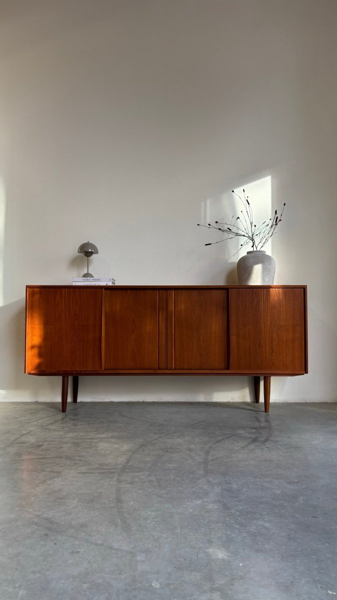 
                  
                    Vintage sideboard E.W. Bach teak - LOUI.STORE
                  
                