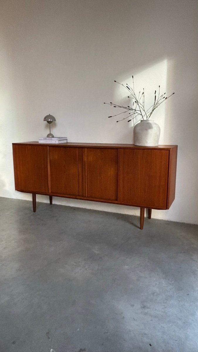 
                  
                    Vintage sideboard E.W. Bach teak - LOUI.STORE
                  
                
