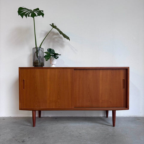 Vintage sideboard Hundevad teak - LOUI.STORE