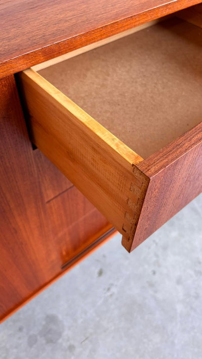 
                  
                    Vintage sideboard in teak lades - LOUI.STORE
                  
                