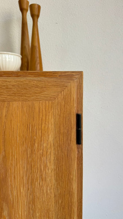 
                  
                    Vintage sideboard Kai Windig eiken - LOUI.STORE
                  
                