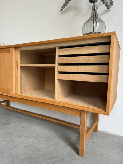 
                  
                    Vintage sideboard Kurt Østervig eiken - LOUI.STORE
                  
                