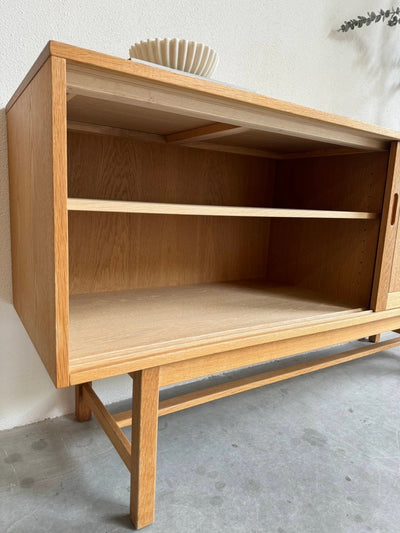 
                  
                    Vintage sideboard Kurt Østervig eiken - LOUI.STORE
                  
                