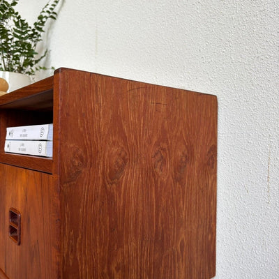 
                  
                    Vintage sideboard - ladekastje 4* op plint - LOUI.STORE
                  
                