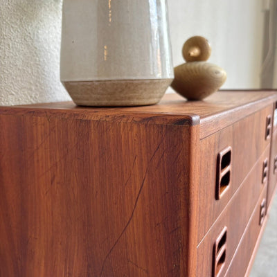 
                  
                    Vintage sideboard - ladekastje 4* op plint - LOUI.STORE
                  
                