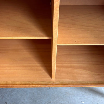 
                  
                    Vintage sideboard lades +deurtjes eiken - LOUI
                  
                