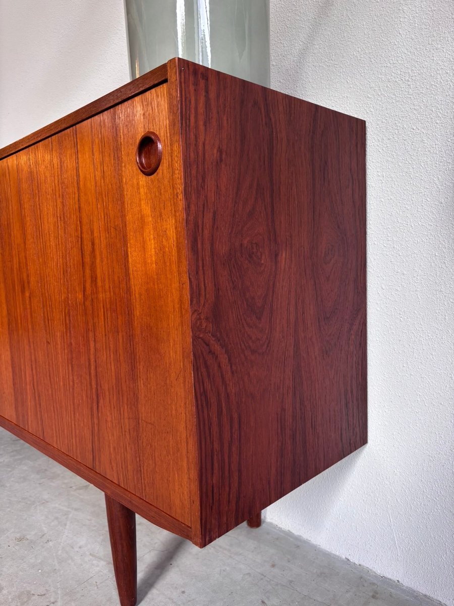
                  
                    Vintage sideboard - lowboard teak - LOUI.STORE
                  
                