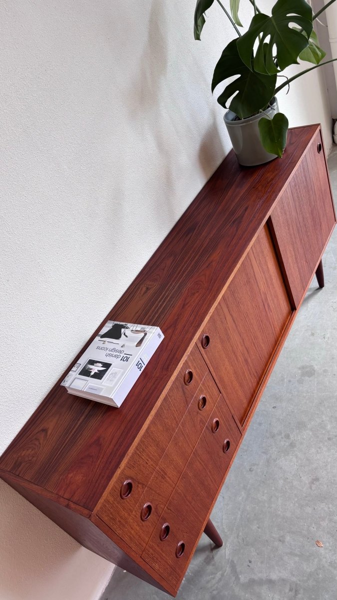 
                  
                    Vintage sideboard - lowboard teak - LOUI.STORE
                  
                