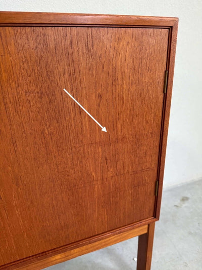 
                  
                    Vintage sideboard metalen greepjes - LOUI.STORE
                  
                