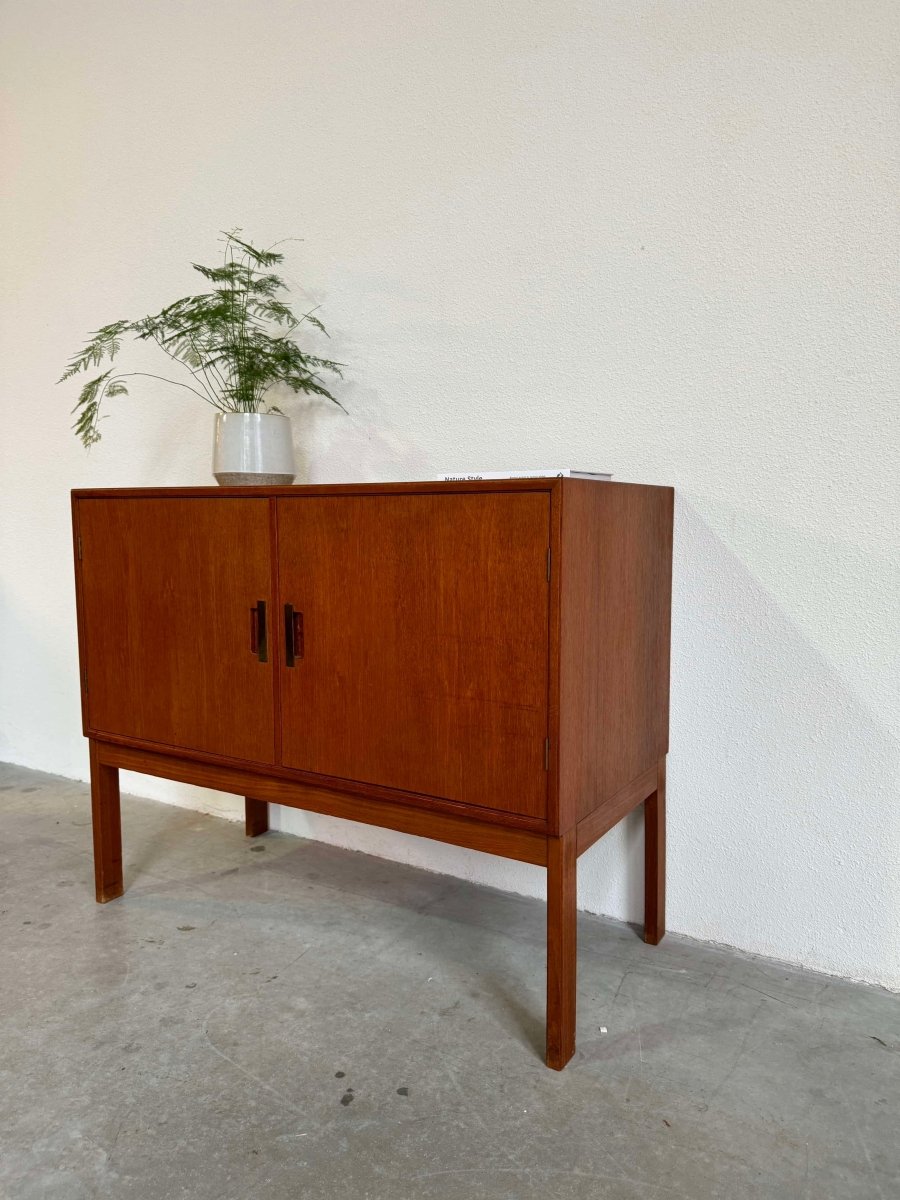 Vintage sideboard metalen greepjes - LOUI.STORE