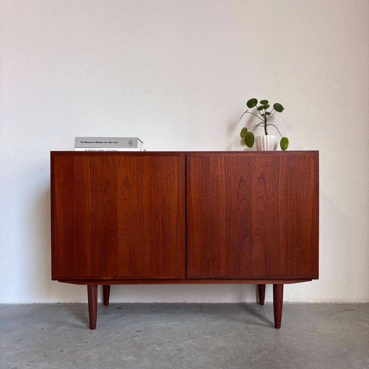 Vintage sideboard Omann Jun teak - LOUI.STORE