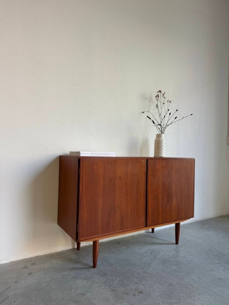 
                  
                    Vintage sideboard Omann Jun teak - LOUI.STORE
                  
                