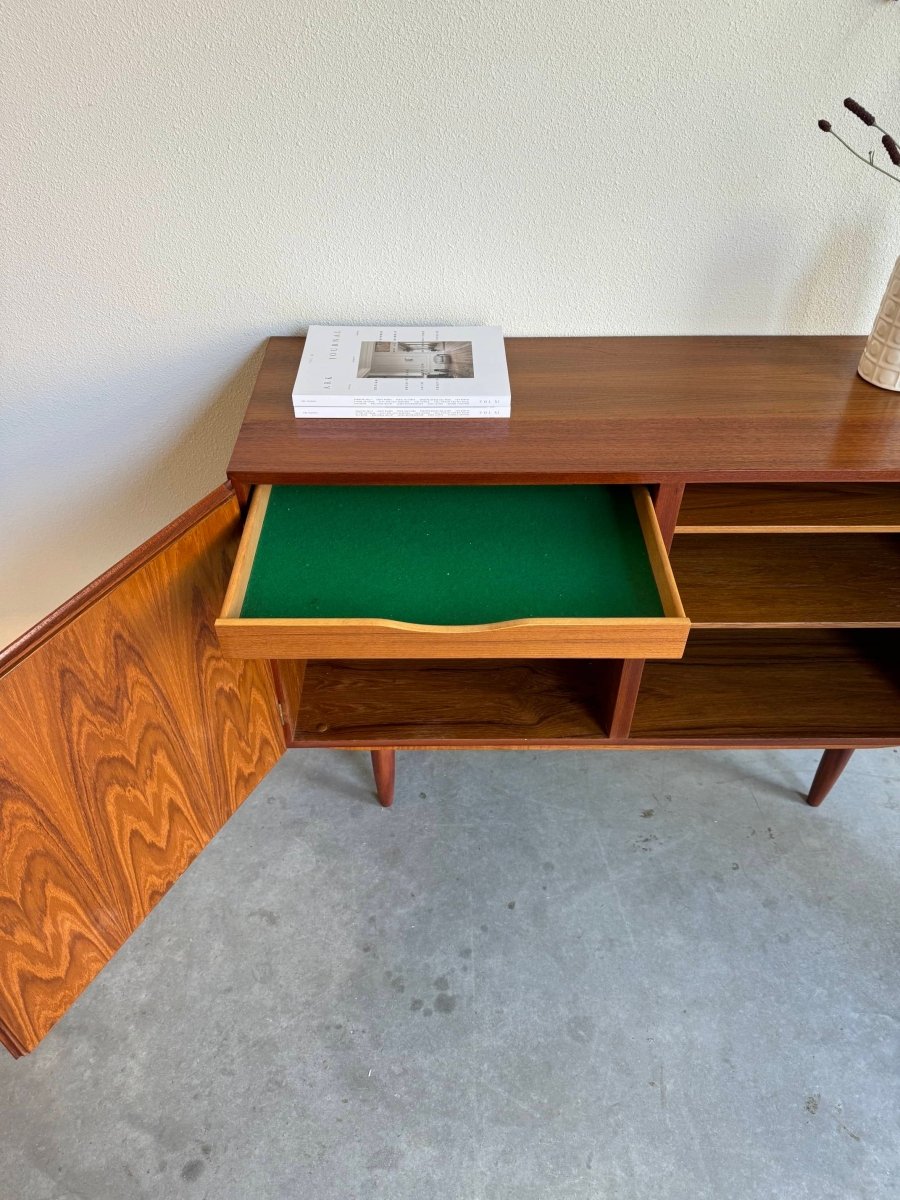 
                  
                    Vintage sideboard Omann Jun teak - LOUI.STORE
                  
                