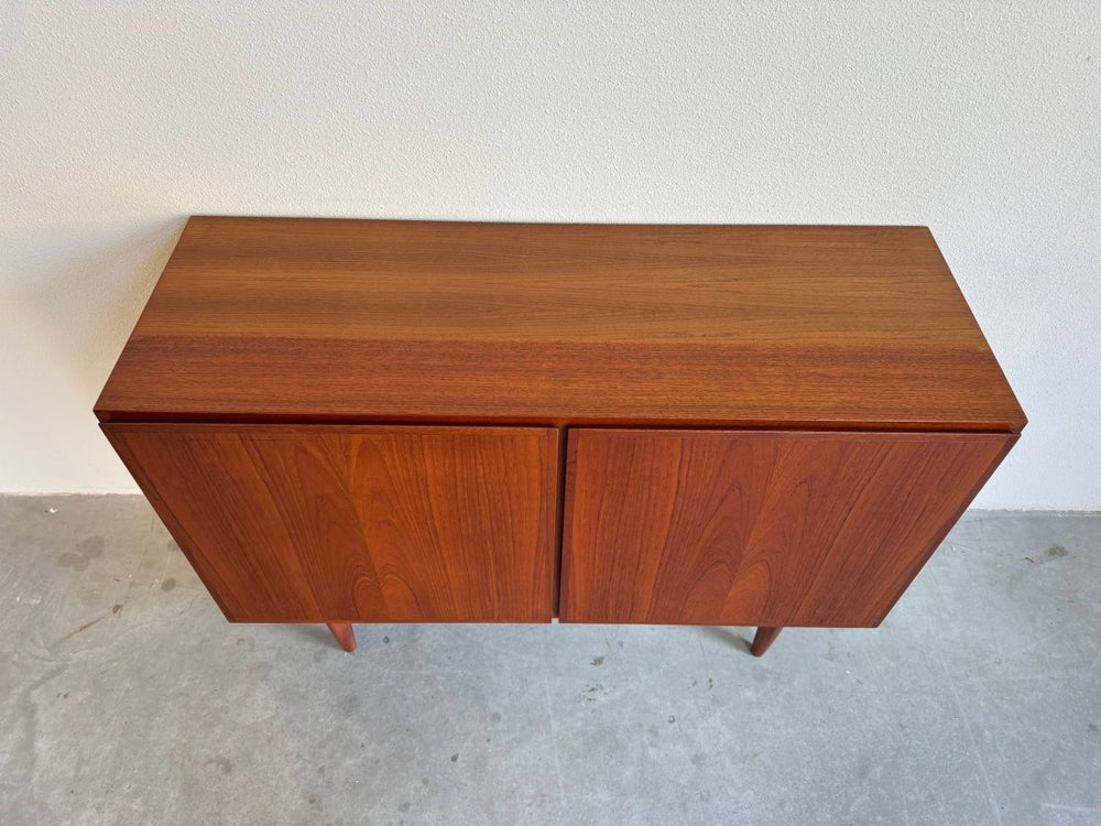 
                  
                    Vintage sideboard Omann Jun teak - LOUI.STORE
                  
                