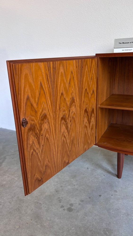 
                  
                    Vintage sideboard Omann Jun teak - LOUI.STORE
                  
                