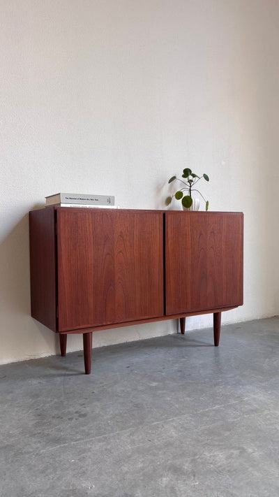 
                  
                    Vintage sideboard Omann Jun teak - LOUI.STORE
                  
                