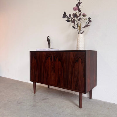 
                  
                    Vintage sideboard palissander 2 deurtjes - LOUI.STORE
                  
                