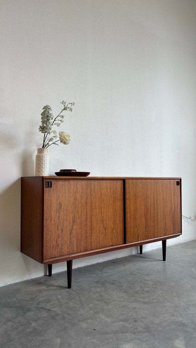 
                  
                    Vintage sideboard palissander met bar - LOUI.STORE
                  
                