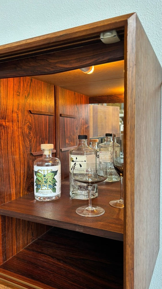 
                  
                    Vintage sideboard palissander met bar - LOUI.STORE
                  
                