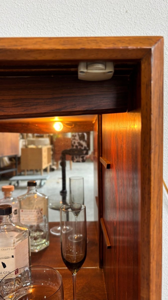 
                  
                    Vintage sideboard palissander met bar - LOUI.STORE
                  
                