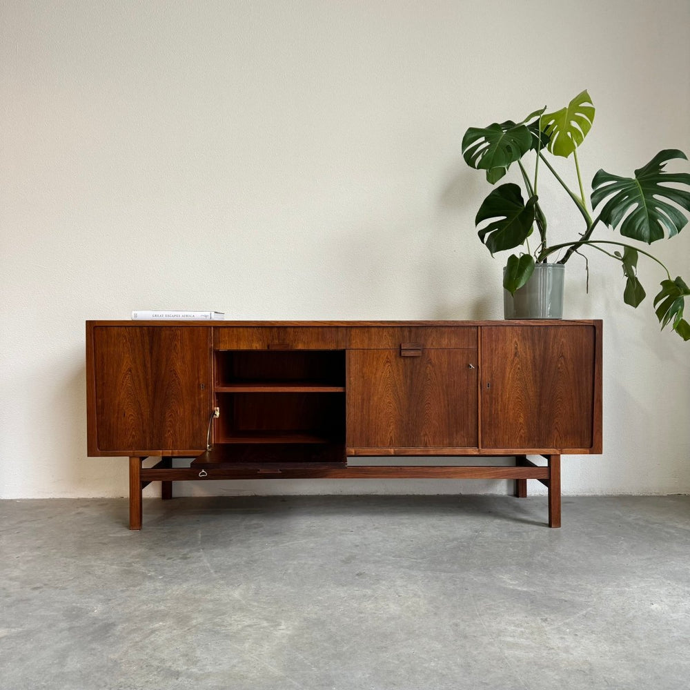 Vintage sideboard palissander met klepdeurtjes - LOUI.STORE