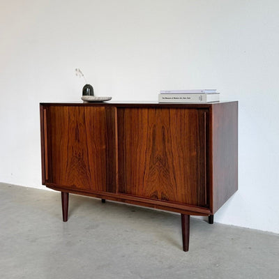 
                  
                    Vintage sideboard palissander schuifdeuren - LOUI
                  
                