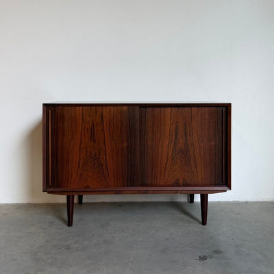 
                  
                    Vintage sideboard palissander schuifdeuren - LOUI
                  
                