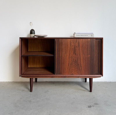 
                  
                    Vintage sideboard palissander schuifdeuren - LOUI
                  
                