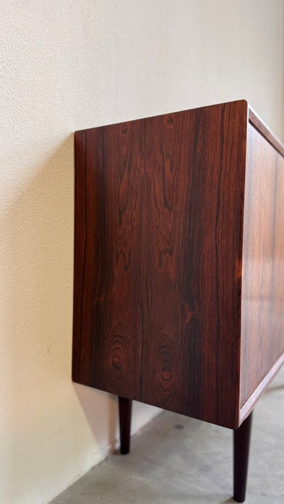 
                  
                    Vintage sideboard palissander schuifdeuren - LOUI.STORE
                  
                