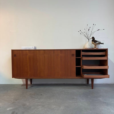 
                  
                    Vintage sideboard schuifdeuren 3 - LOUI.STORE
                  
                