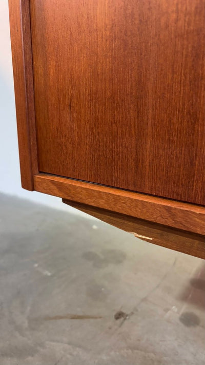 
                  
                    Vintage sideboard schuifdeuren 3 - LOUI.STORE
                  
                