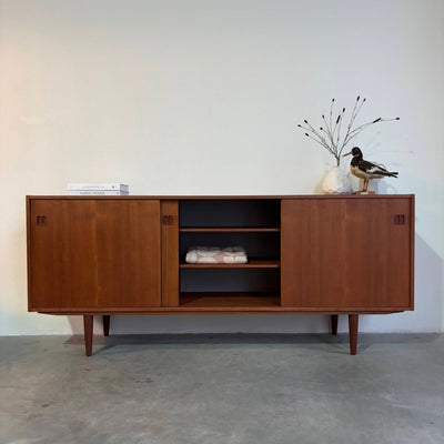 
                  
                    Vintage sideboard schuifdeuren 3 - LOUI.STORE
                  
                