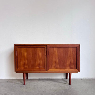 
                  
                    Vintage sideboard schuifdeuren teak - LOUI.STORE
                  
                