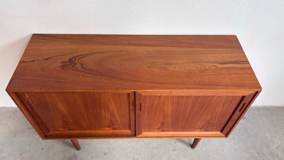 
                  
                    Vintage sideboard schuifdeuren teak - LOUI.STORE
                  
                