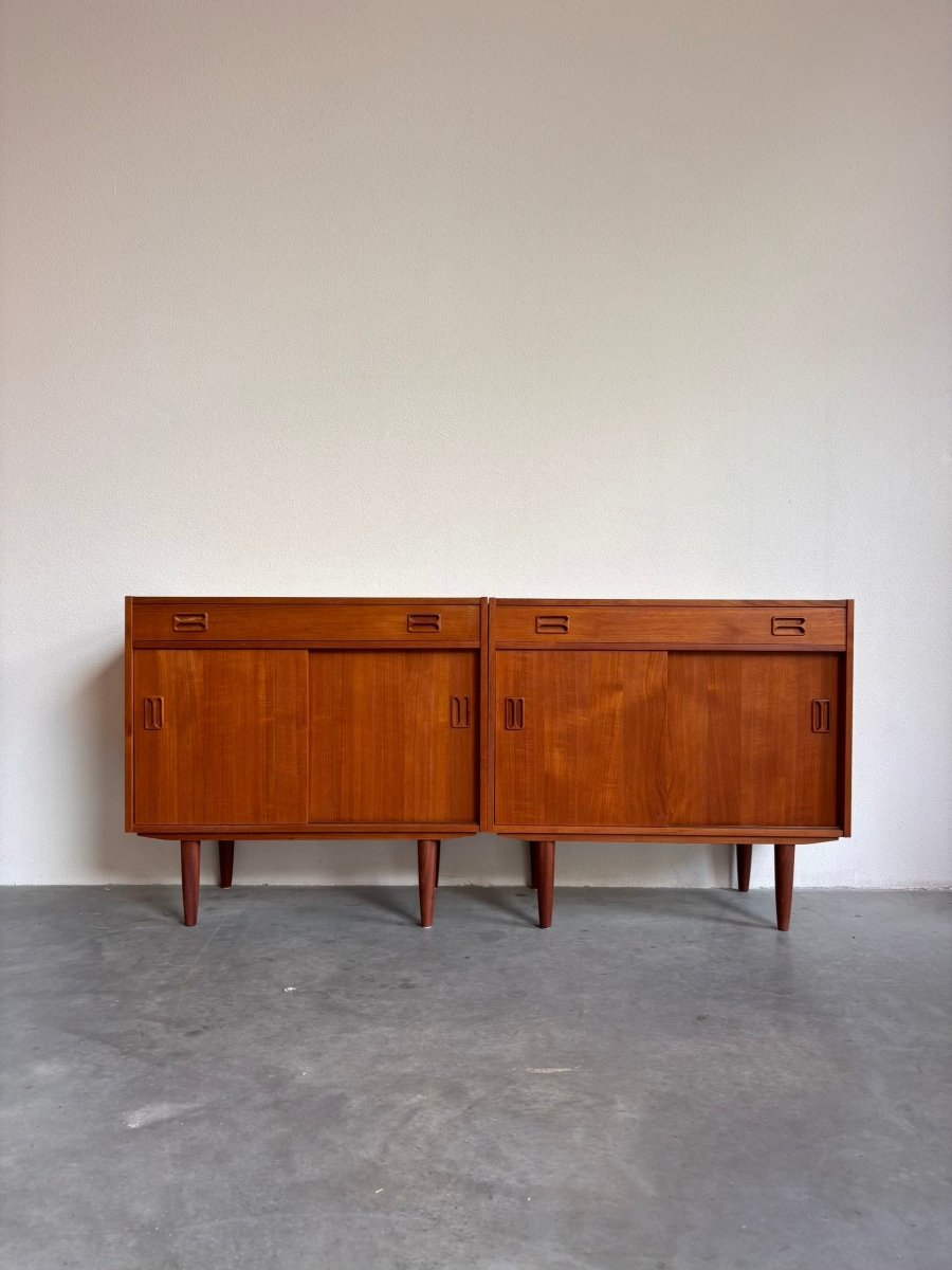 
                  
                    Vintage sideboard schuifdeurtjes - LOUI.STORE
                  
                