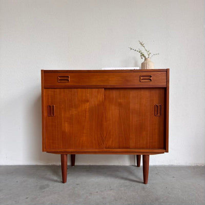 Vintage sideboard schuifdeurtjes - LOUI.STORE