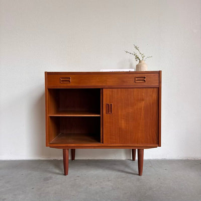 Vintage sideboard schuifdeurtjes - LOUI.STORE