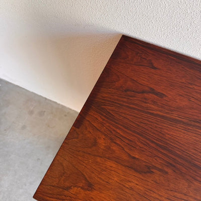
                  
                    Vintage sideboard schuifdeurtjes palissander - LOUI
                  
                
