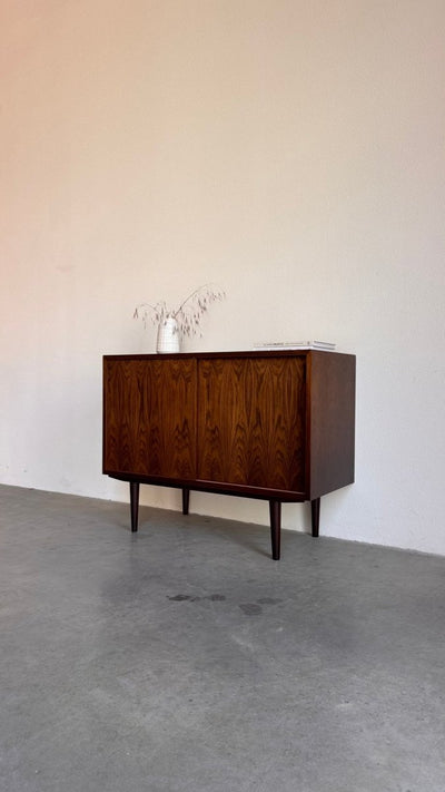 
                  
                    Vintage sideboard schuifdeurtjes palissander - LOUI
                  
                